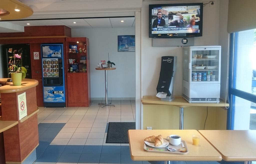Ibis Budget Orleans Sud Comet Exterior photo