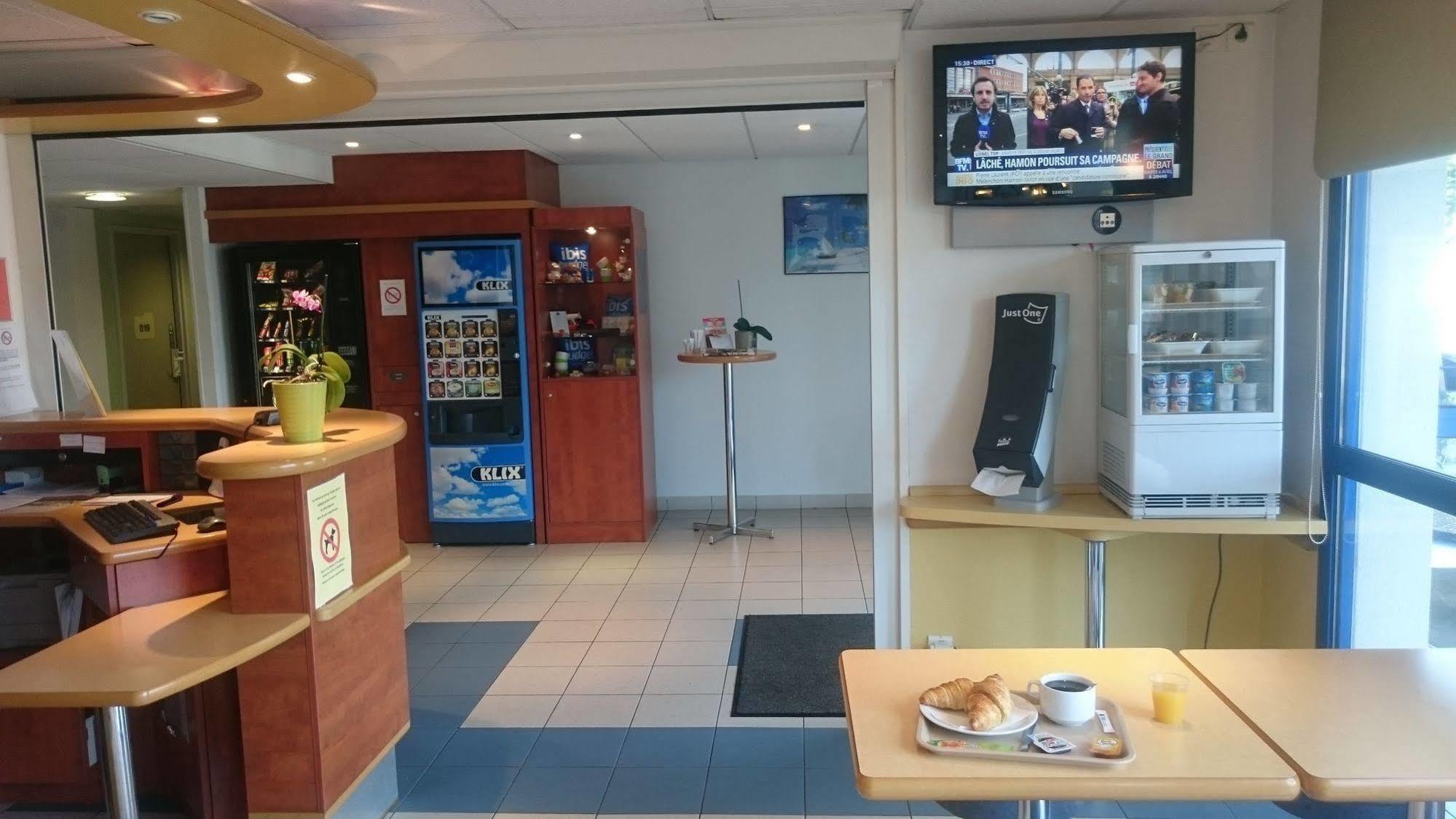 Ibis Budget Orleans Sud Comet Exterior photo