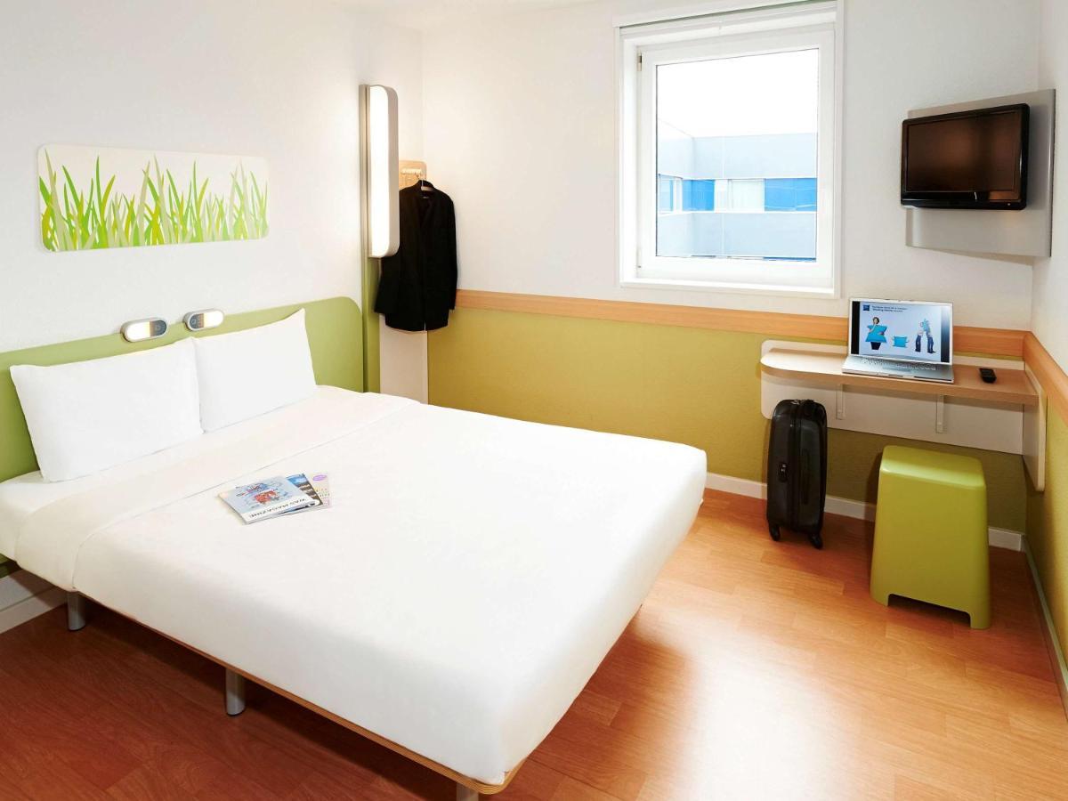 Ibis Budget Orleans Sud Comet Exterior photo